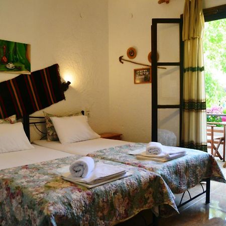 Spiros Rooms Panormos  Екстериор снимка